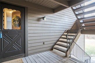37 Watertree Dr, East Syracuse, NY 13057