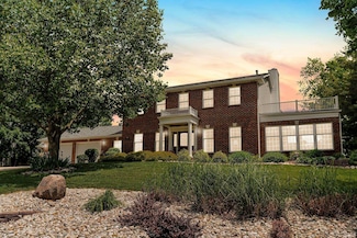 1106 Woodcrest Ln, Kendallville, IN 46755