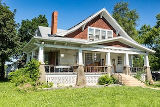 115 N Locust St, Buffalo, MO 65622