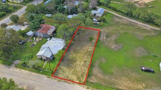 849 Avenue M, Poteet, TX 78065