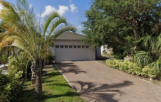 2338 Tami Sola St, Sarasota, FL 34237