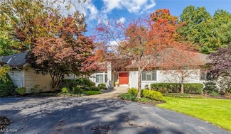 95 Cableknoll Ln, Chagrin Falls, OH 44022