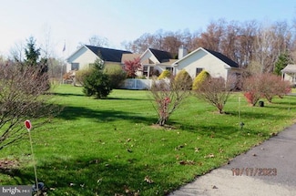1310 Zipp Rd, Pennsburg, PA 18073