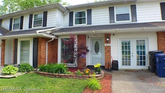 2633 Orchard Ln, Flint, MI 48504