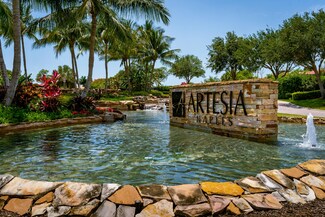 1487 Oceania Dr S, Naples, FL 34113