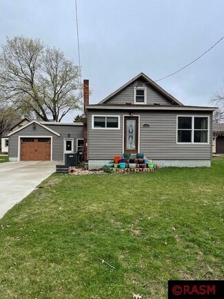 102 NW 4th St, Elysian, MN 56028