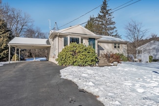 15 Briarcliff Ln, Paxton, MA 01612