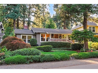 676 9th St, Lake Oswego, OR 97034