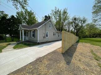 5138 Hughes Rd, Lansing, MI 48911