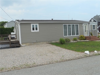 20 Anchorage Rd, Narragansett, RI 02882