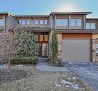 1744 Falcon Dr, Bethlehem, PA 18017