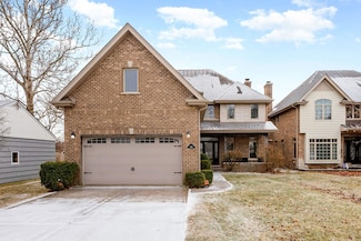 1651 Greenleaf Ave, Des Plaines, IL 60018