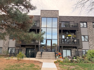 1460 Stonebridge Cir Unit G9, Wheaton, IL 60189