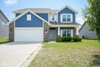 1368 W Crystal Dr, Fortville, IN 46040