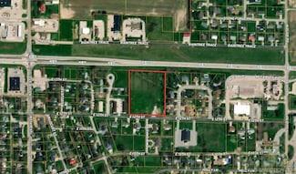 501 E 12th St, Flora, IL 62839