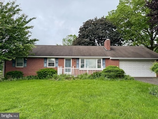 38 Homestead Dr, Lancaster, PA 17602