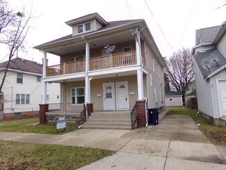 953 Chatham St NW, Grand Rapids, MI 49504