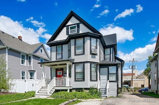127 N West St, Wheaton, IL 60187