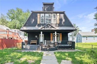 923 4th Ave, Leavenworth, KS 66048