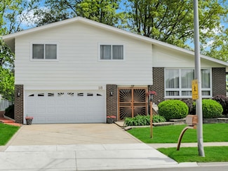 18 E 155th Place, South Holland, IL 60473