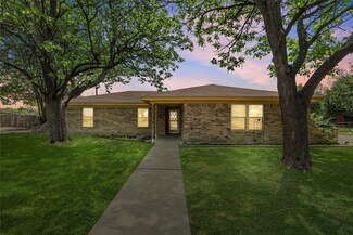 111 Thompson Cir, Lorena, TX 76655