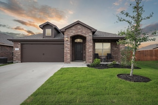 404 Huntsman Ln, Fort Worth, TX 76131