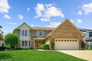 328 Woodside Dr, Bloomingdale, IL 60108