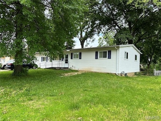 1285 Pamela Dr, Florissant, MO 63031