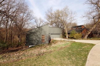 1105 Oklahoma Dr, Ames, IA 50014