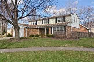 4119 Crestwood Dr, Northbrook, IL 60062