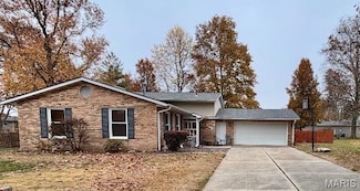 448 E 3rd St, Trenton, IL 62293