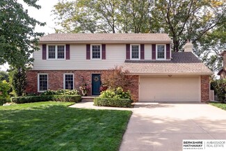 13823 Arbor St, Omaha, NE 68144