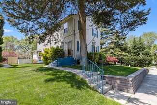 214 E Williams Ave, Barrington, NJ 08007