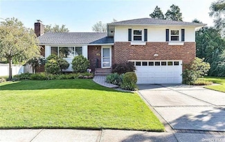 793 Jill Ct, East Meadow, NY 11554