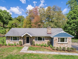 23 Tersana Dr, Easton, CT 06612