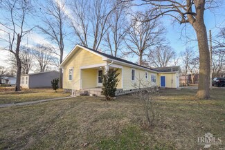 400 W Streeter Ave, Muncie, IN 47303