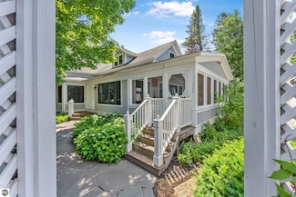 220 E Pearl St, Leland, MI 49654