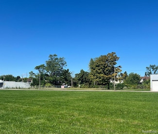 10372 W Chicago, Detroit, MI 48204