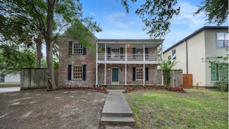 2250 Bartlett St, Houston, TX 77098