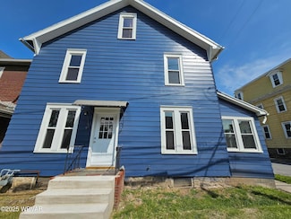 24 W Houston Ave, Montgomery, PA 17752