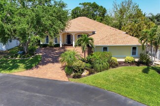 1811 78th St W, Bradenton, FL 34209
