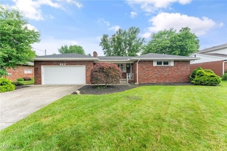 853 Almasy Dr, Campbell, OH 44405