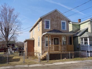 641 Lynn St, Central City, PA 15926