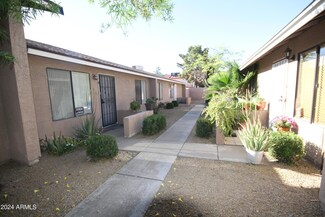2845 E Tracy Ln Unit 4, Phoenix, AZ 85032