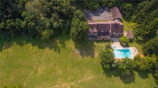 430 Hilltop Rd, Riegelsville, PA 18077