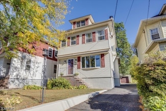 65 E Gouverneur Ave, Rutherford, NJ 07070
