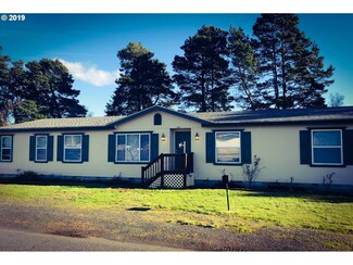 1011 Bowron Rd, Lakeside, OR 97449