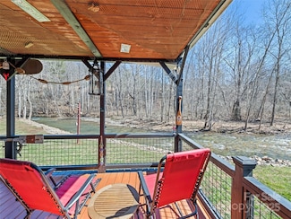 21 Swift Stream Ln, Waynesville, NC 28785