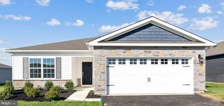 116 Lilly Dr, Pottstown, PA 19464