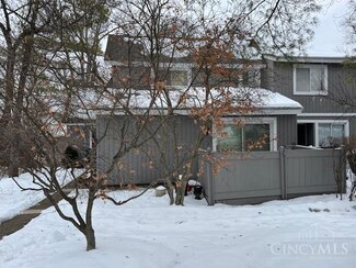 126 Twin Lakes Dr, Fairfield, OH 45014